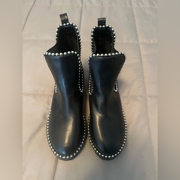 Misguided Booties - Picture 2 of 2